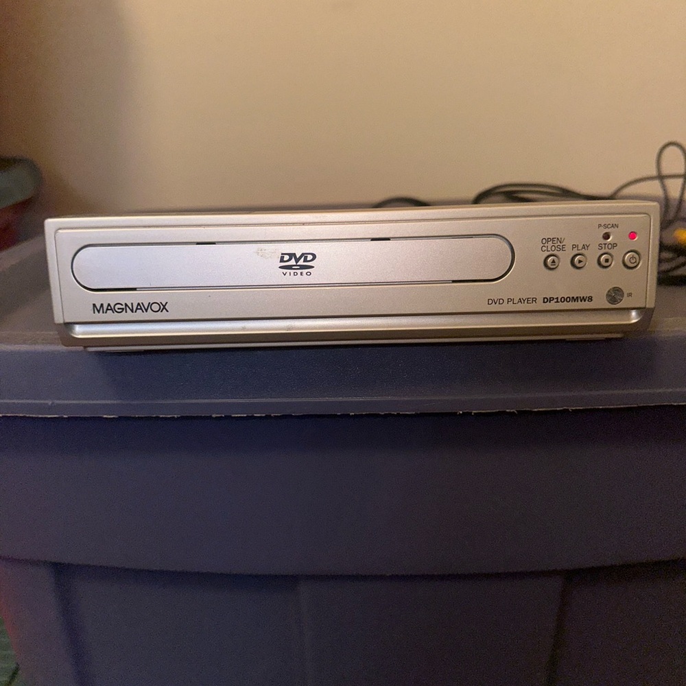 Magnavox Silver DVD Player